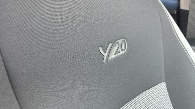 Toyota Yaris 1.5 Hybrid Y20 5dr CVT [Bi-tone] Hybrid Hatchback